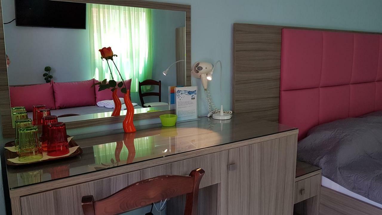 Hotel White Rose Beach Olympiakí Aktí Kültér fotó